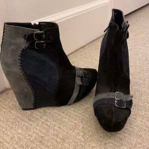 Women’s RESTRICTED platform booties